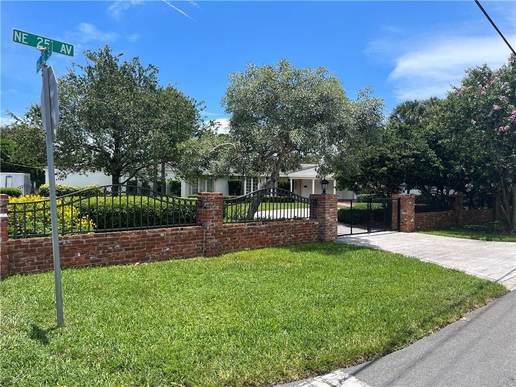 2500 NE 10th Street, Pompano Beach, FL 33062 Photo
