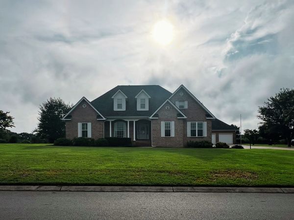 379 Bell Dr W, Winchester, TN 37398