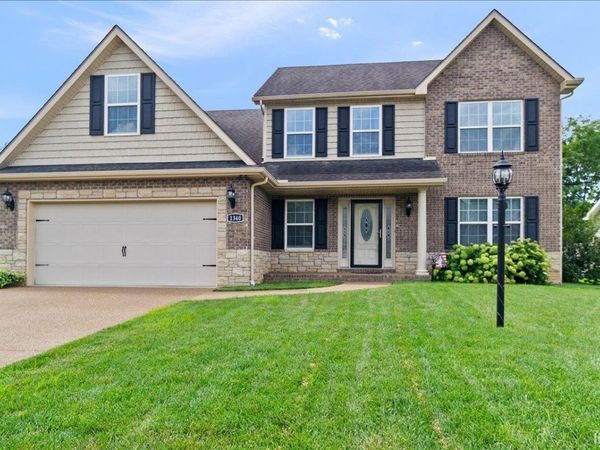 1340 Breezy Creek Drive, Evansville, IN 47720