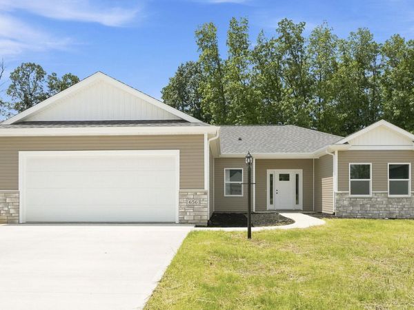 656 S Valley River Drive, Columbia City, IN 46725
