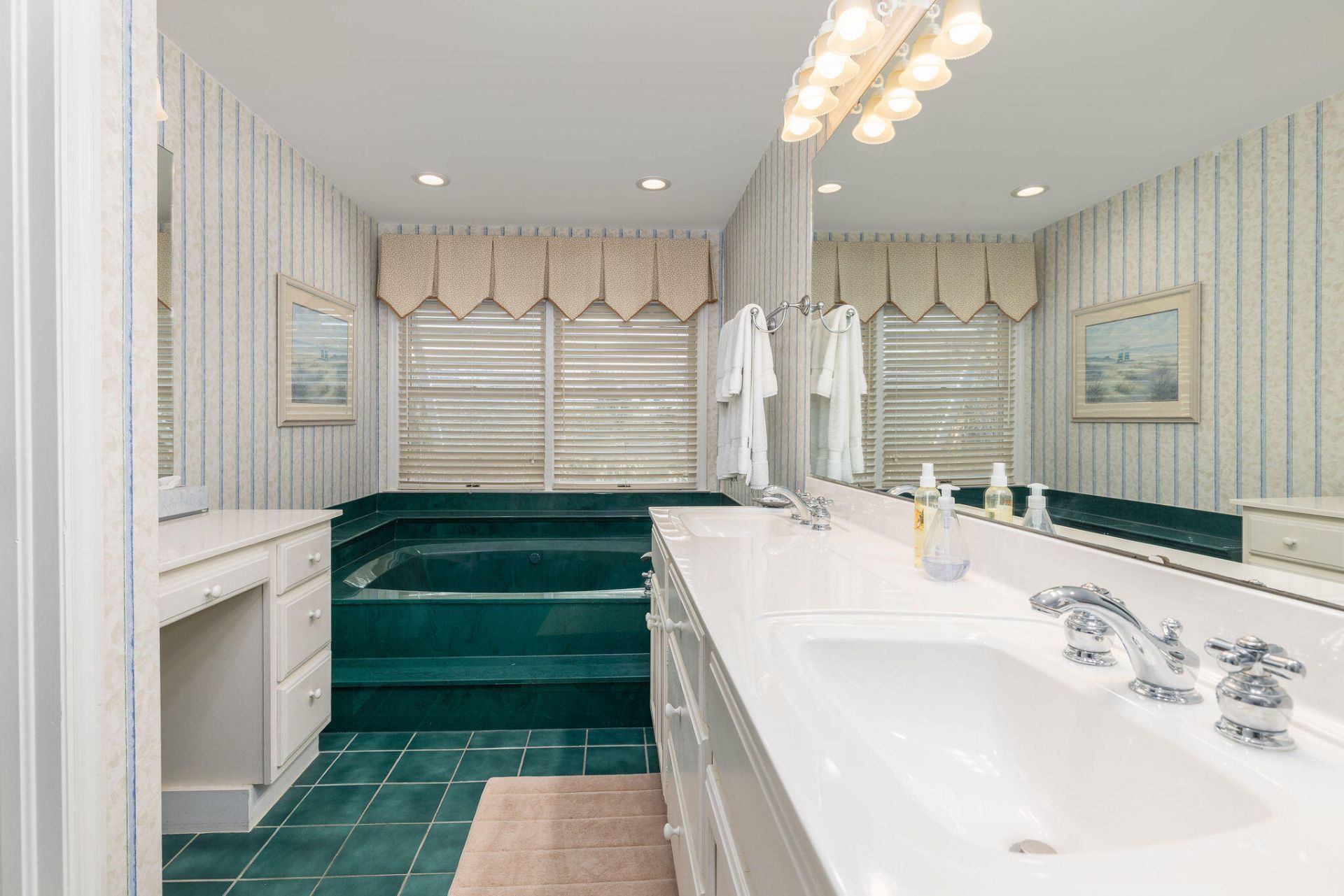 6 4th Avenue Photo 26