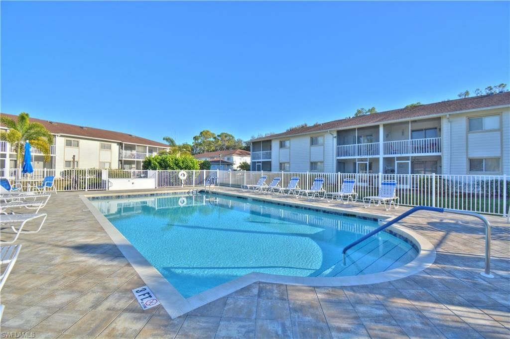 2360 Naples Trace Cir, Unit 6, Naples, FL 34109 Photo