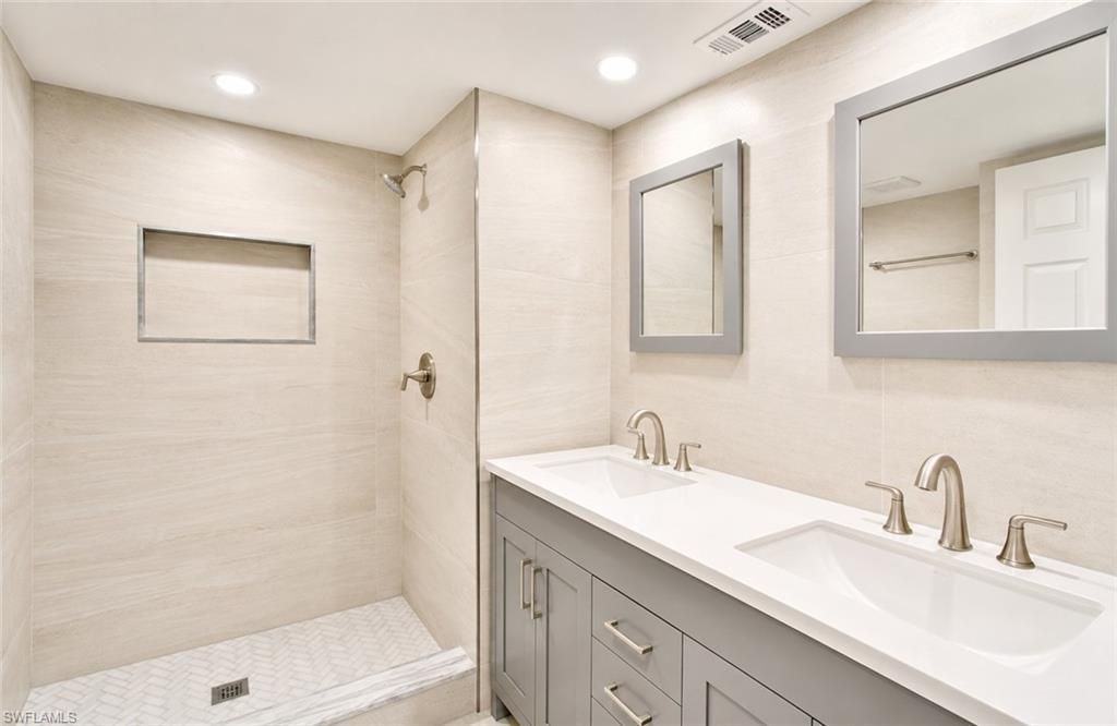 2360 Naples Trace Cir, Unit 6, Naples, FL 34109 Photo