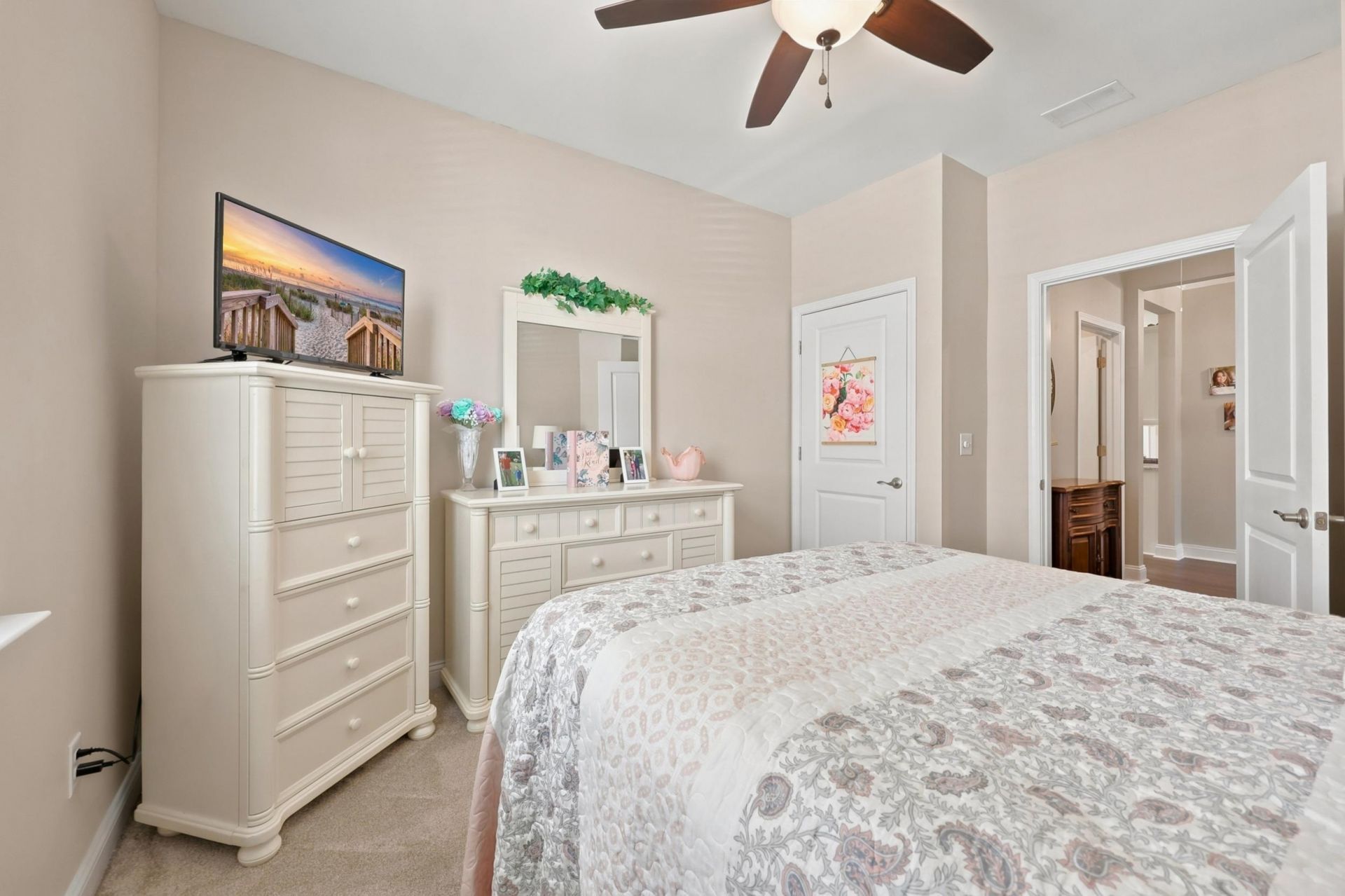 520 Mcalister Dr. Photo 26