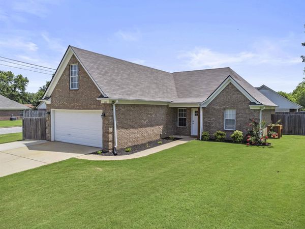 305 CLAY ST, Oakland, TN 38060
