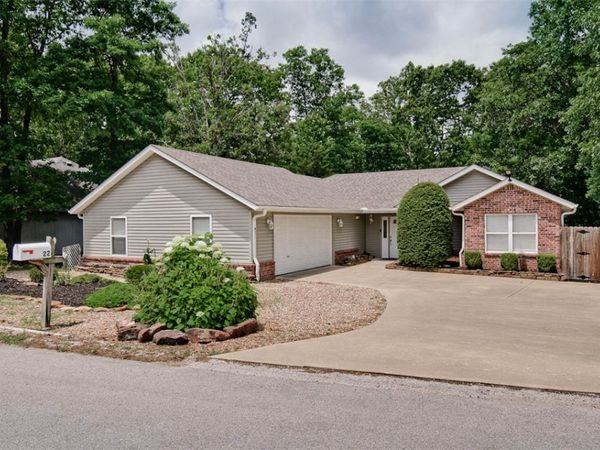 22 Watson Lane , Bella Vista, AR 72714