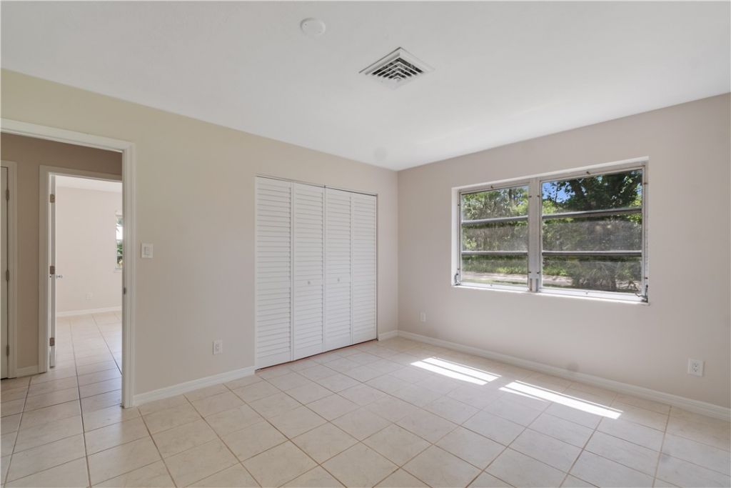 5605 38th Street, Vero Beach, FL 32966 Photo