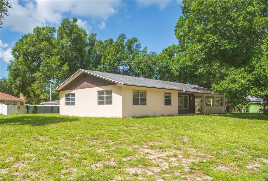 5605 38th Street, Vero Beach, FL 32966 Photo