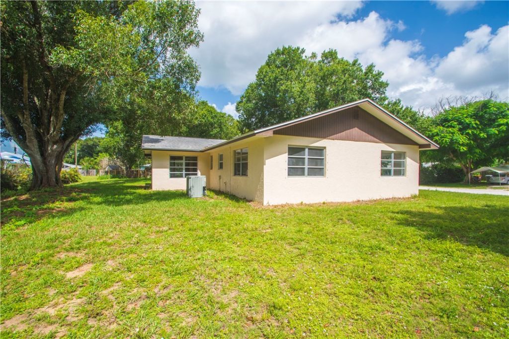 5605 38th Street, Vero Beach, FL 32966 Photo