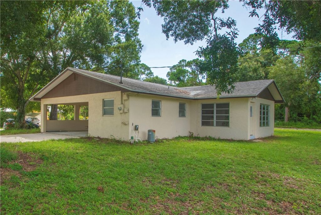 5605 38th Street, Vero Beach, FL 32966 Photo