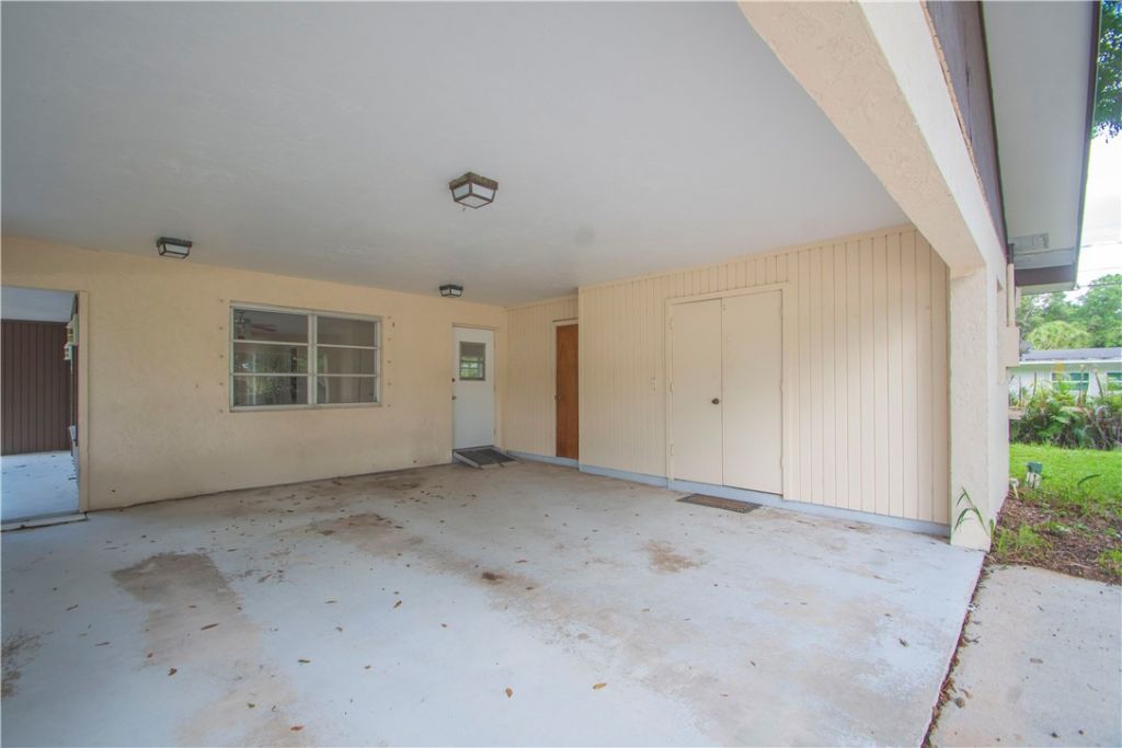 5605 38th Street, Vero Beach, FL 32966 Photo