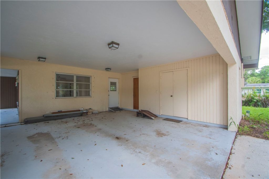 5605 38th Street, Vero Beach, FL 32966 Photo