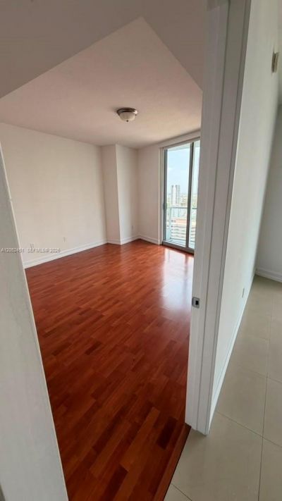 185 SW 7th St, Unit 2505, Miami, FL 33130 Photo