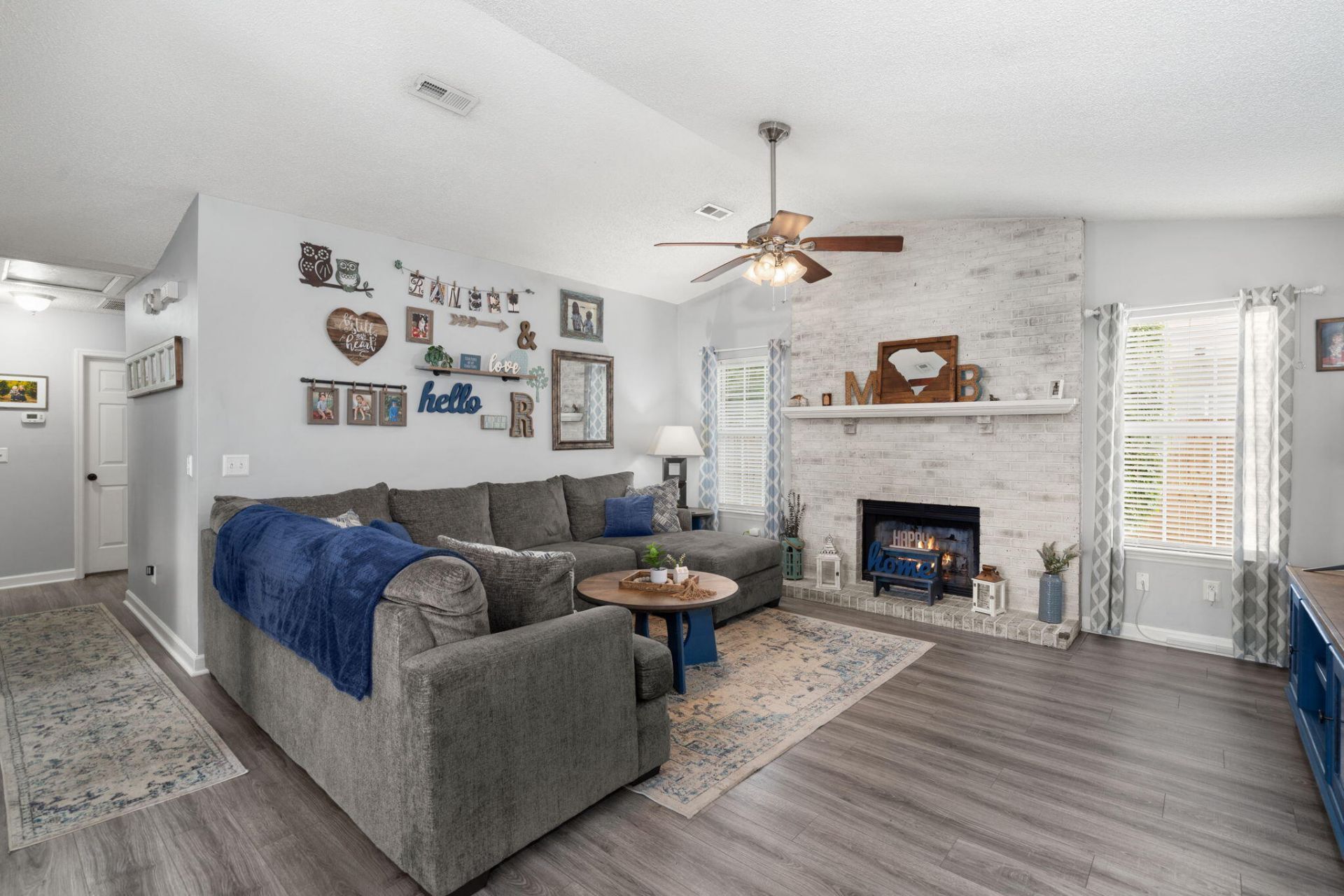 8578 Brookforest Drive Photo 5
