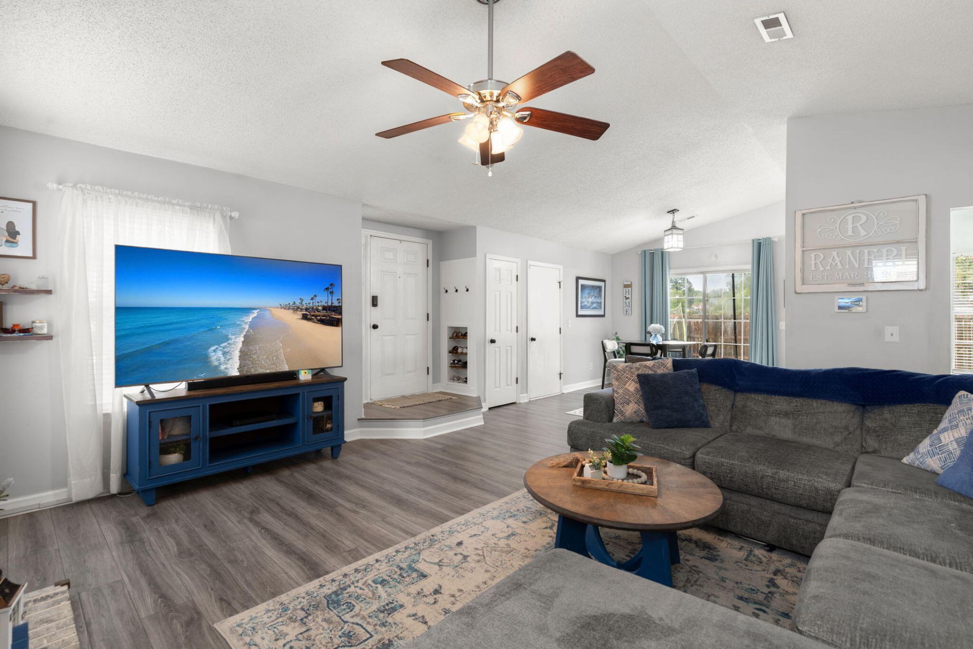 8578 Brookforest Drive Photo 6