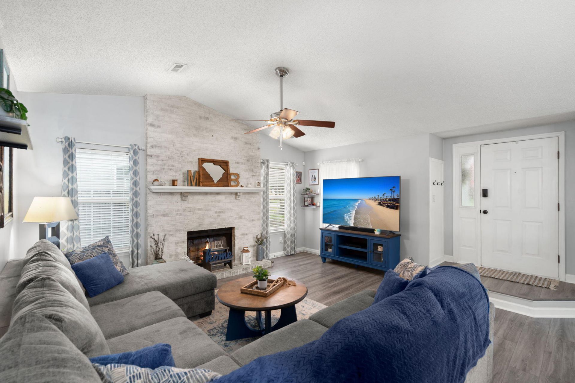 8578 Brookforest Drive Photo 9