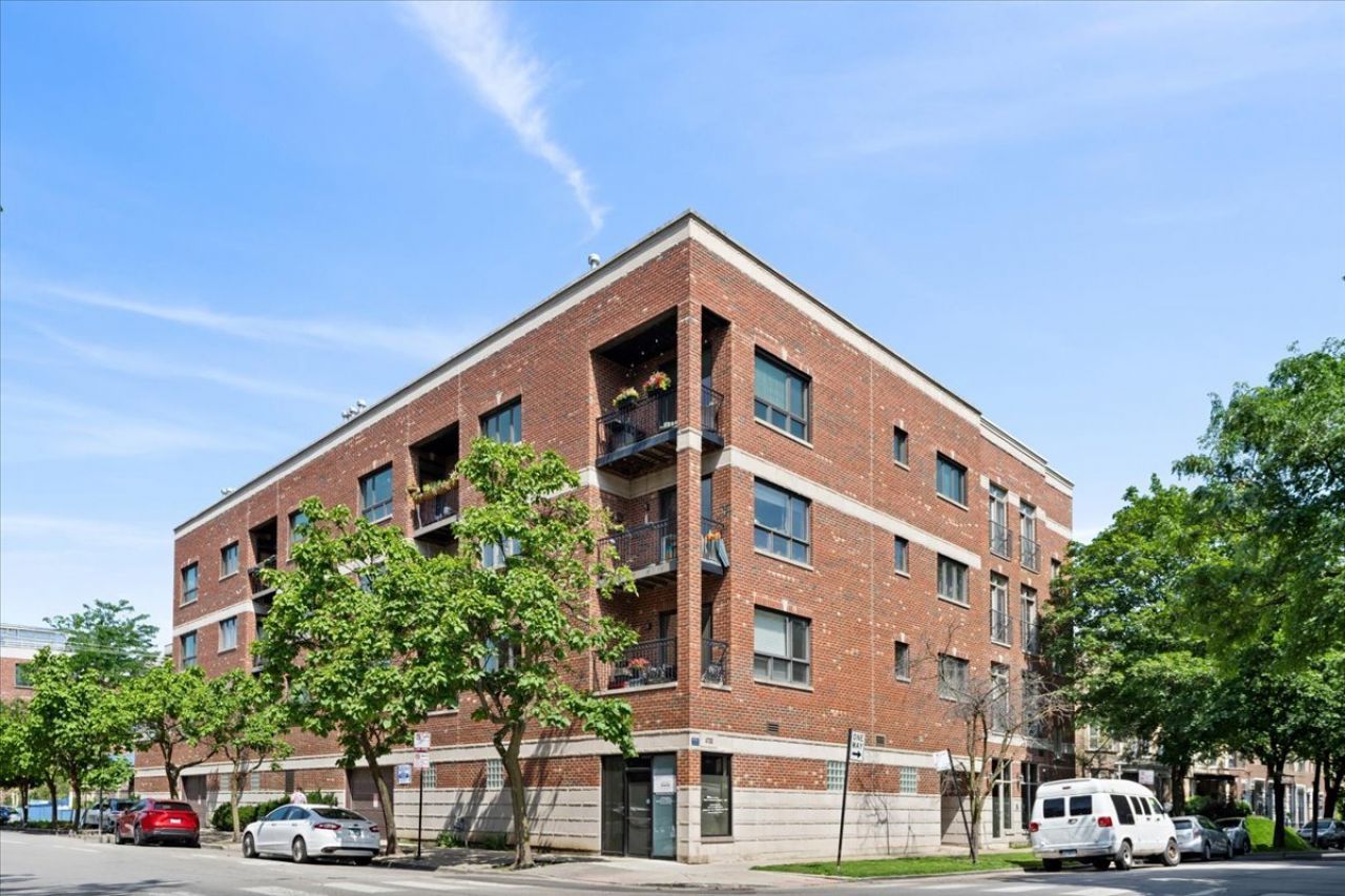 4700 N Kenmore Avenue, Unit 2C, Chicago, IL 60640 Main Photo