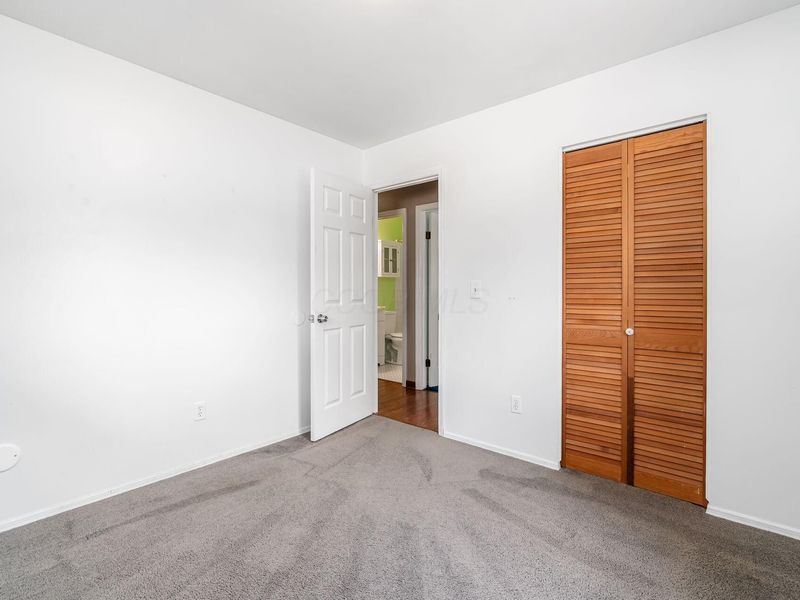 858 Liverpool Place , Westerville, OH 43081 Photo 16