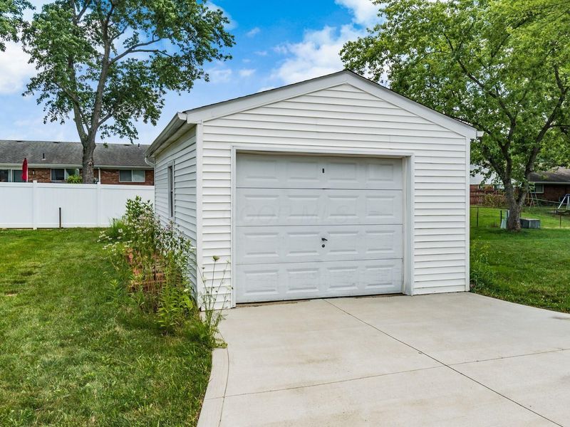 858 Liverpool Place , Westerville, OH 43081 Photo 21