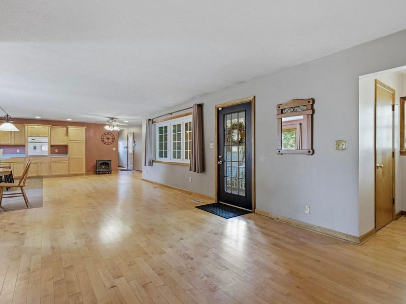 1130 Longwood Drive NE, Lancaster, OH 43130 Photo 5