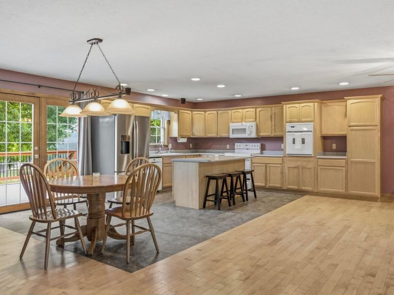 1130 Longwood Drive NE, Lancaster, OH 43130 Photo 6