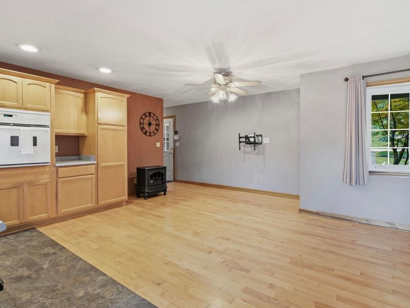 1130 Longwood Drive NE, Lancaster, OH 43130 Photo 9