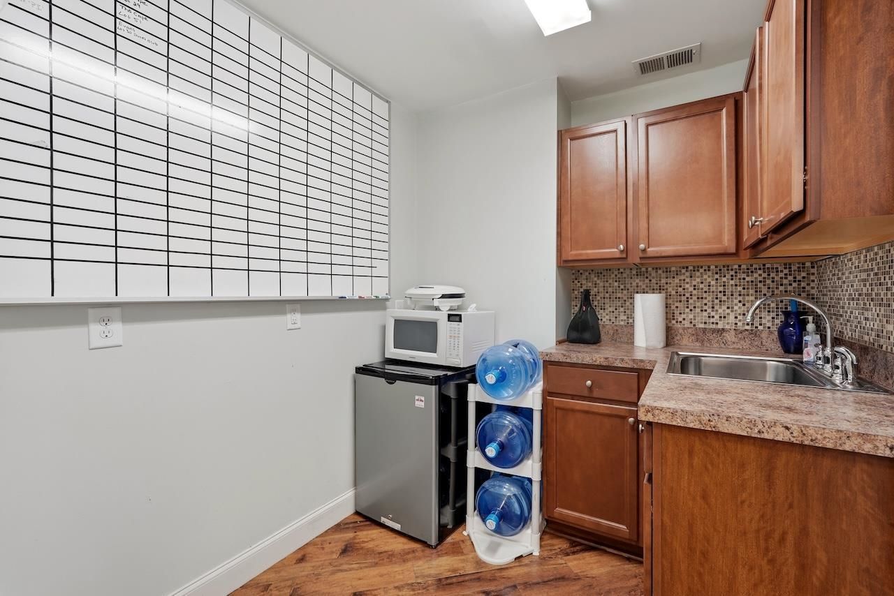 864 Kingswood Dr.  Photo 18