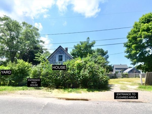26 Winthrop Ave, Oak Bluffs, MA 02557