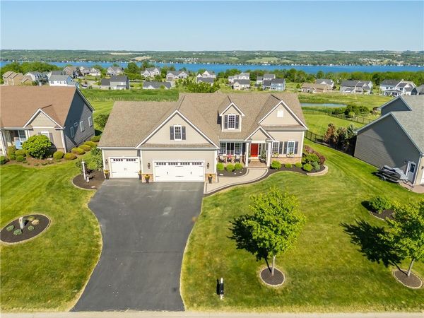 3915 Rileys Run , Canandaigua, NY 14424