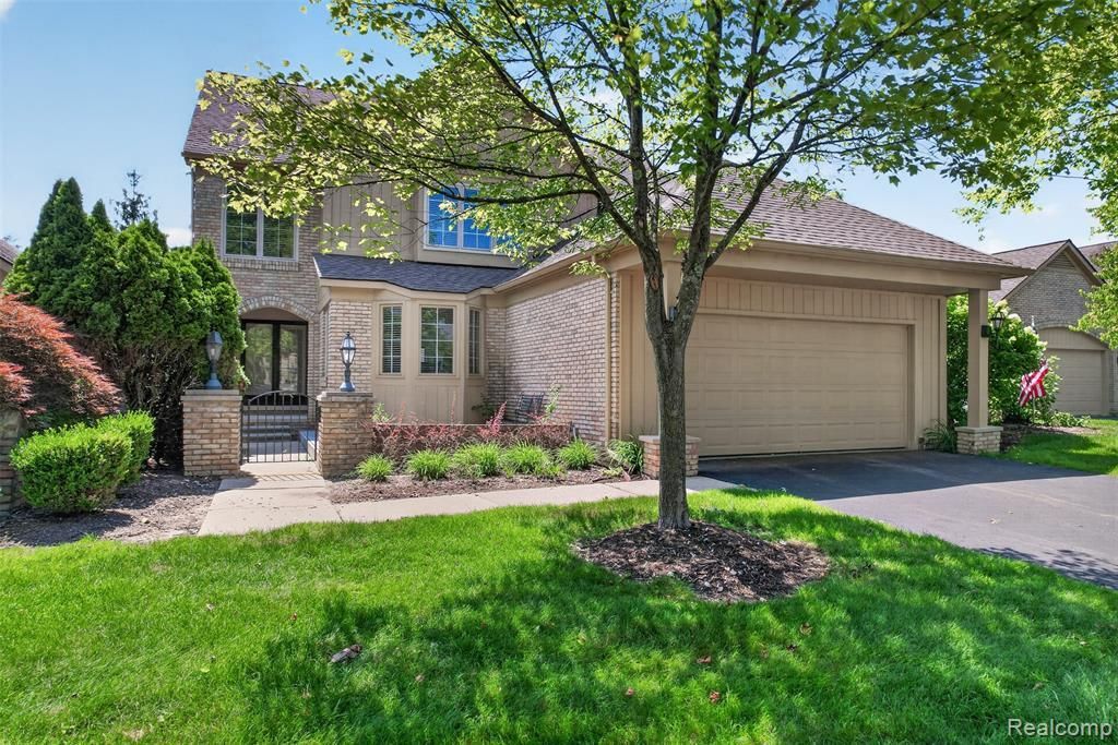 6445 Noble Road, West Bloomfield Township, MI 48322 Main Photo