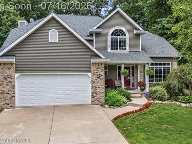 7520 Paradise Drive, Grand Blanc Twp, MI 48439
