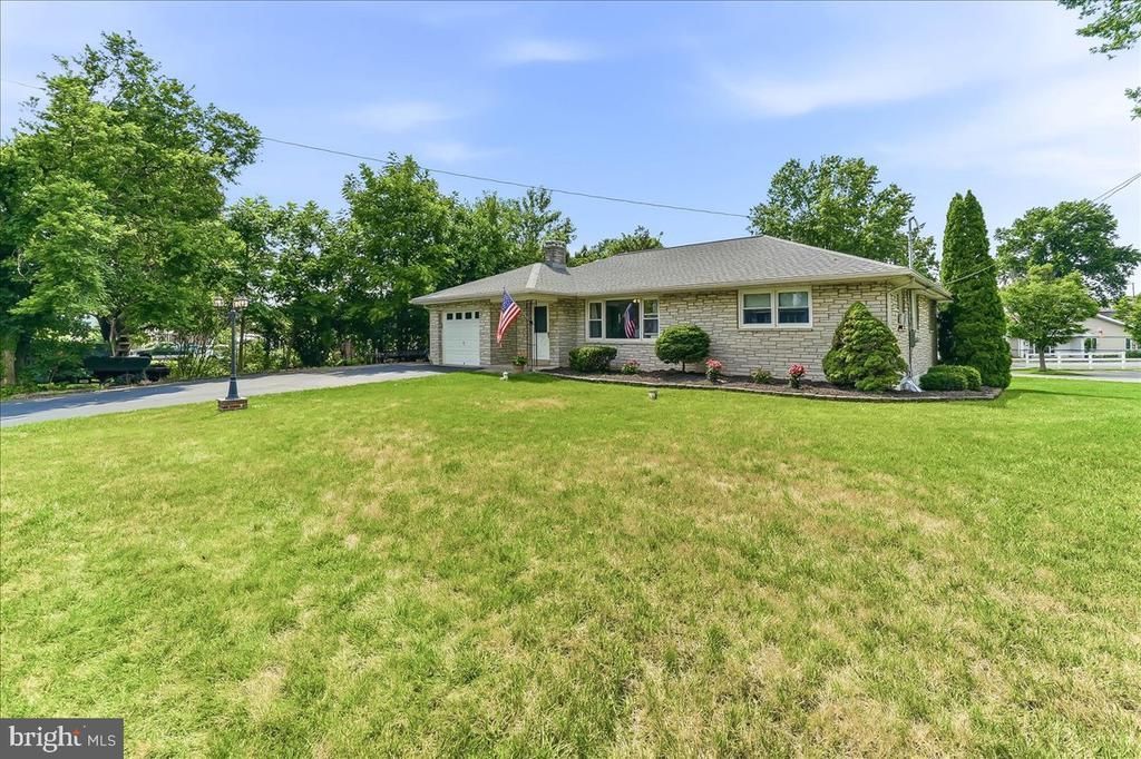 67 1ST AVENUE , POTTSTOWN, PA 19464