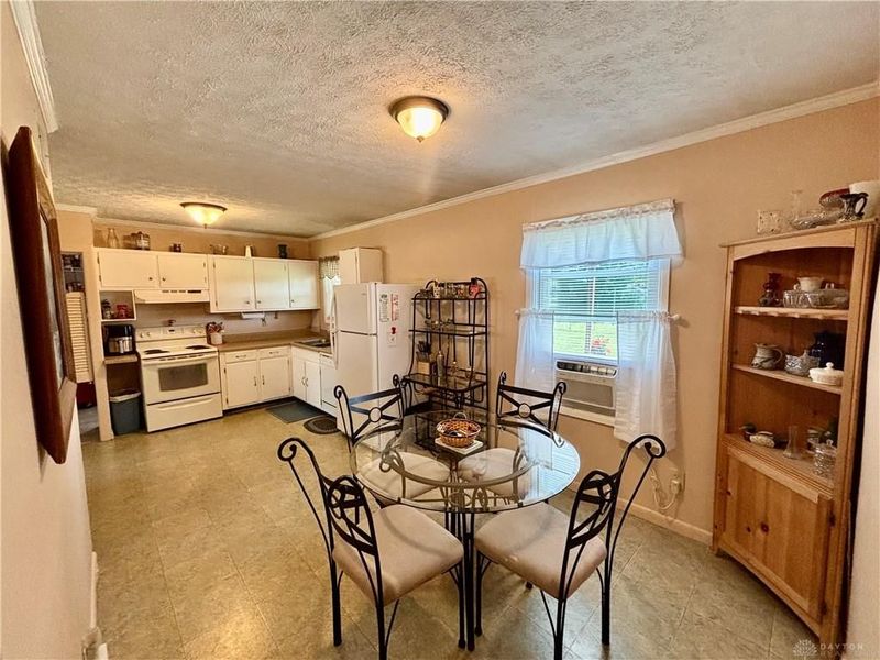 303 Pinewood Avenue, Piqua, OH 45356 Photo 10