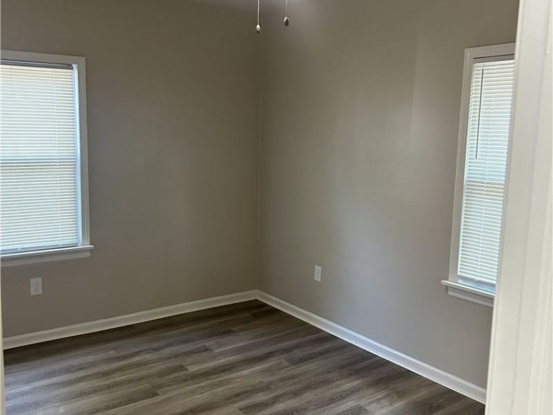 394 Cleveland Road, Cleveland, OH 44108 Photo 19