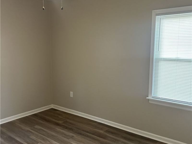 394 Cleveland Road, Cleveland, OH 44108 Photo 20