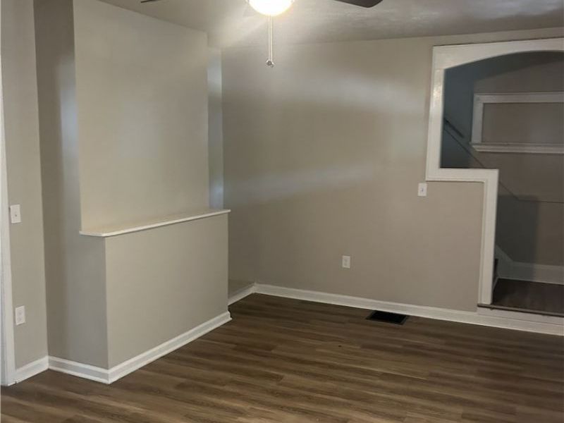 394 Cleveland Road, Cleveland, OH 44108 Photo 6