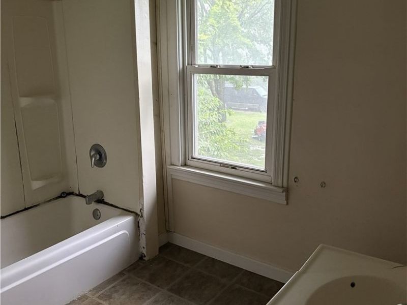 6241 W River Road S, Elyria, OH 44035 Photo 8