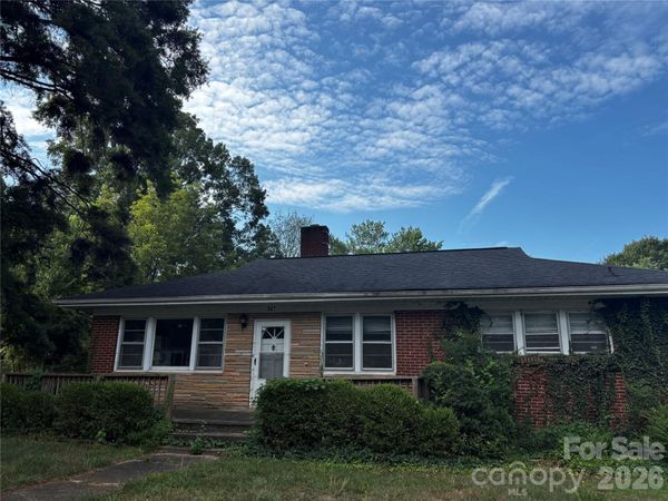 907 Maple Avenue , Salisbury, NC 28144