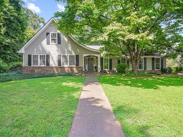 1843 Mountain Creek Drive, Stone Mountain, GA 30087