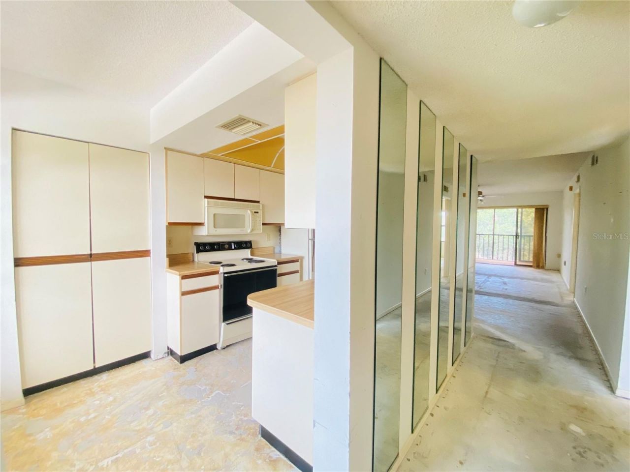 635 30th Avenue W, Unit F 404, Bradenton, FL 34205 Photo