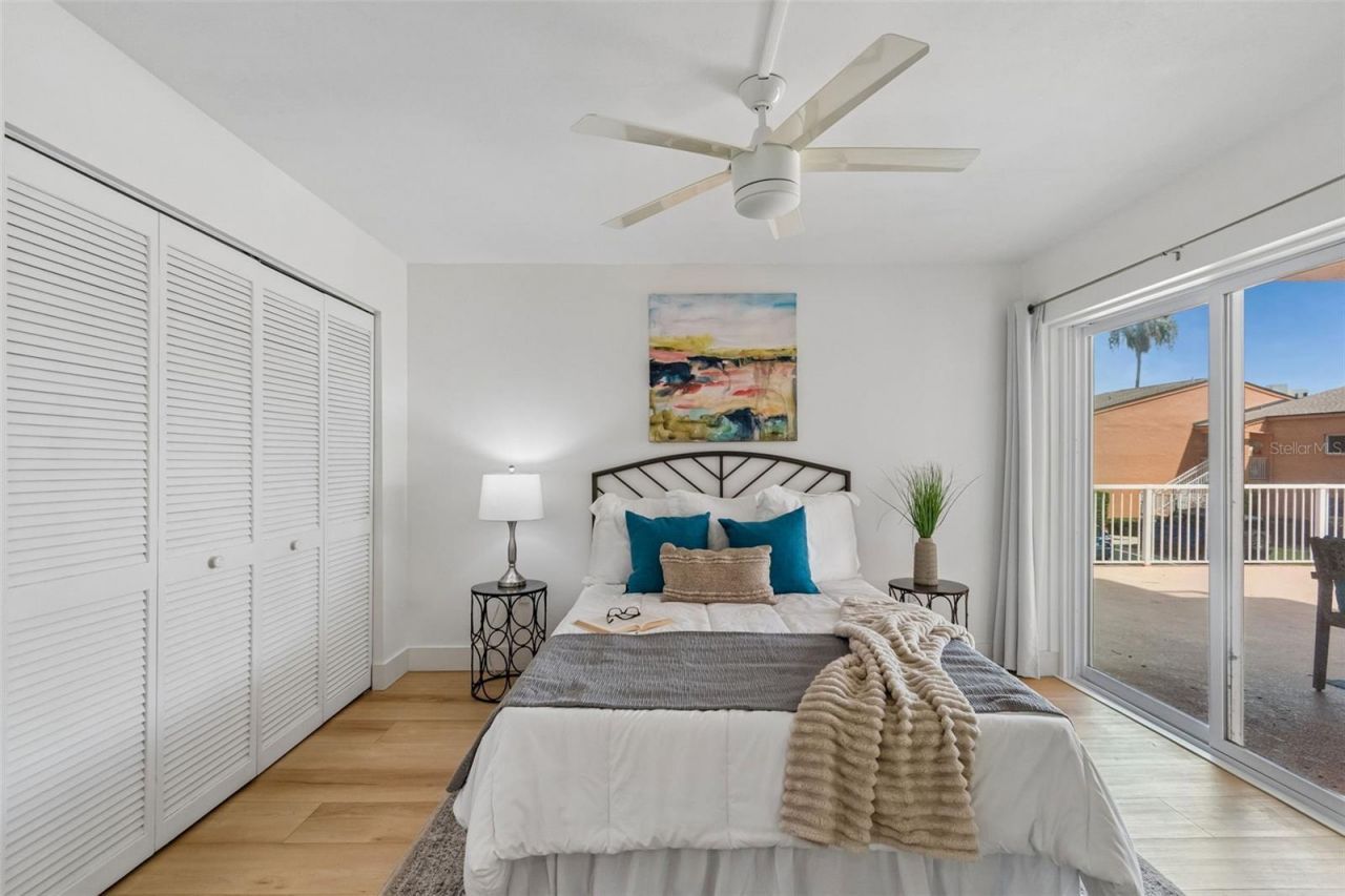 7430 Sunshine Skyway Lane S, Unit 201, Saint Petersburg, FL 33711 Photo