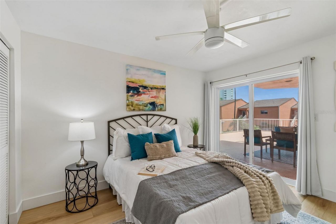7430 Sunshine Skyway Lane S, Unit 201, Saint Petersburg, FL 33711 Photo