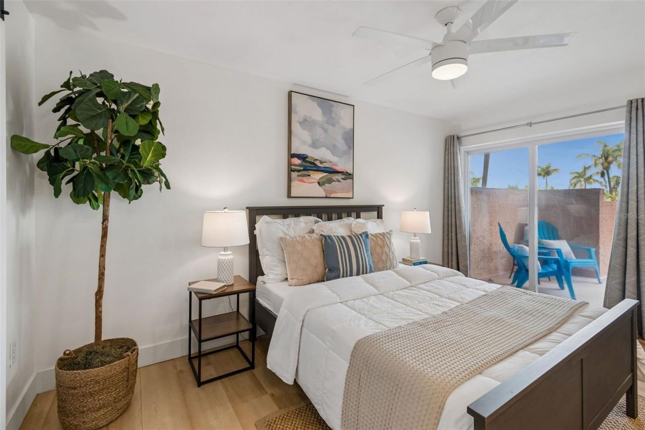 7430 Sunshine Skyway Lane S, Unit 201, Saint Petersburg, FL 33711 Photo