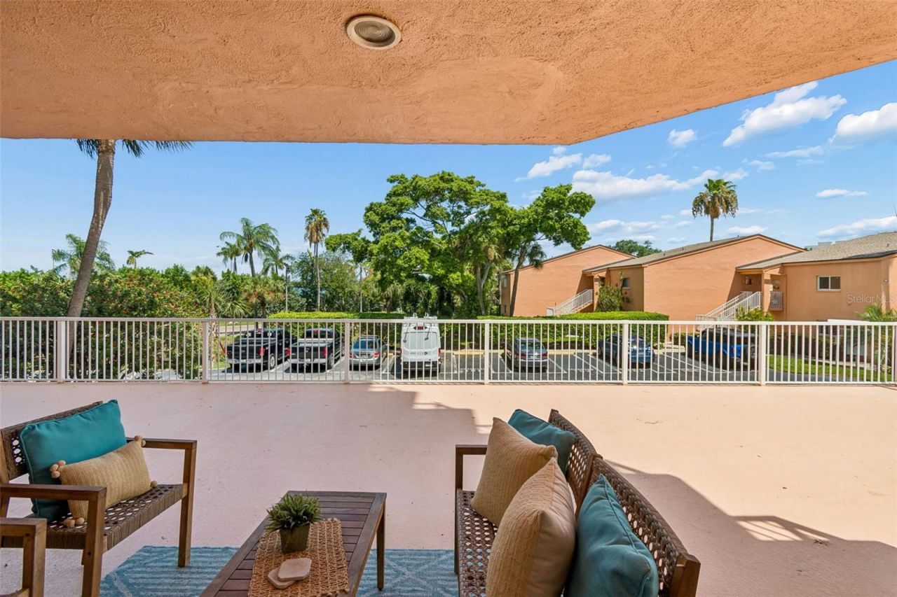 7430 Sunshine Skyway Lane S, Unit 201, Saint Petersburg, FL 33711 Photo