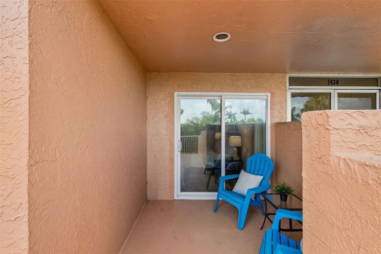 7430 Sunshine Skyway Lane S, Unit 201, Saint Petersburg, FL 33711 Photo