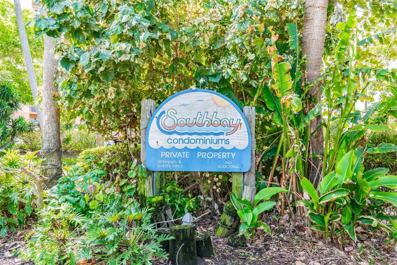 7430 Sunshine Skyway Lane S, Unit 201, Saint Petersburg, FL 33711 Photo