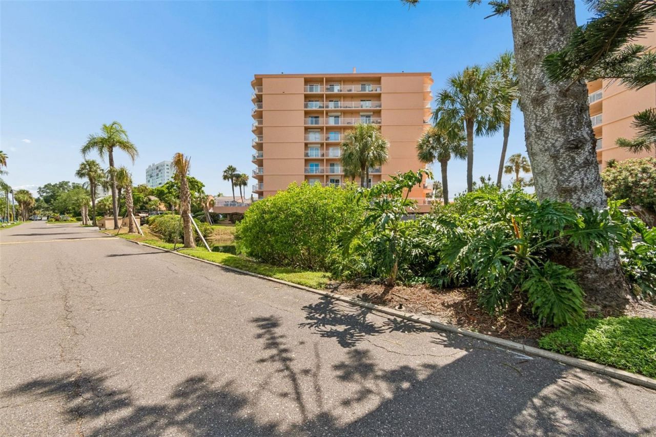 7430 Sunshine Skyway Lane S, Unit 201, Saint Petersburg, FL 33711 Photo