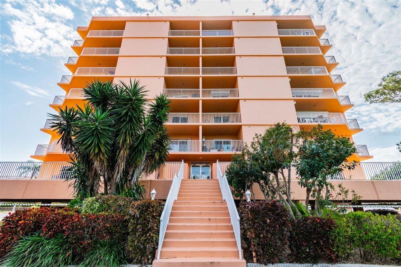 7430 Sunshine Skyway Lane S, Unit 201, Saint Petersburg, FL 33711 Photo