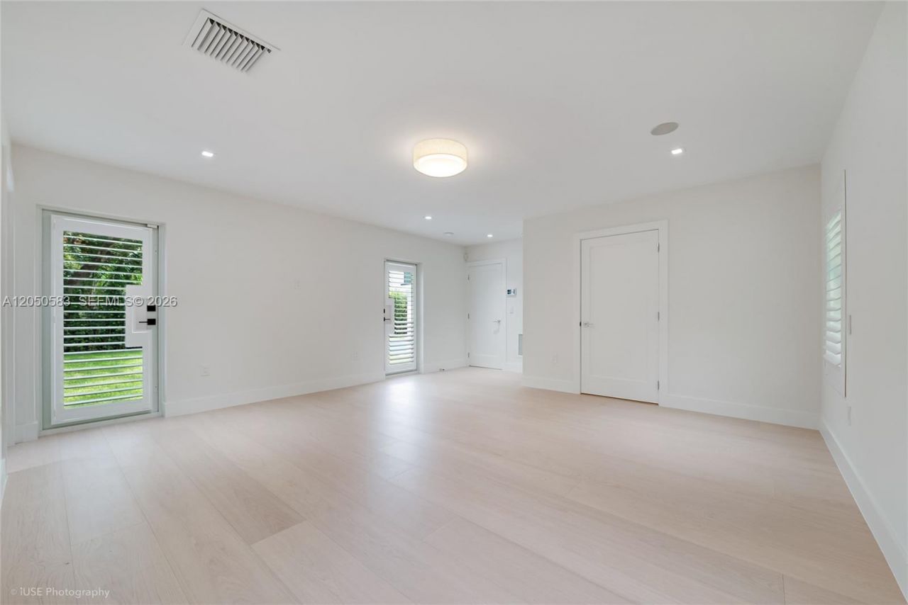 7107 SW 63rd Ave , South Miami, FL 33143 Photo