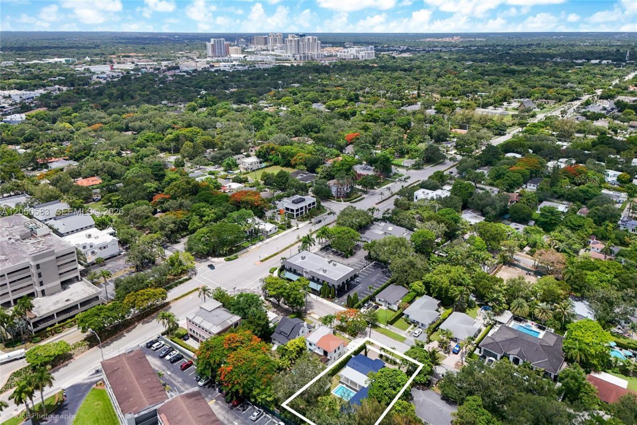 7107 SW 63rd Ave , South Miami, FL 33143 Photo